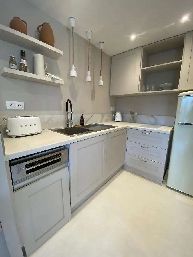Maison Nomade Valbonne 0*,